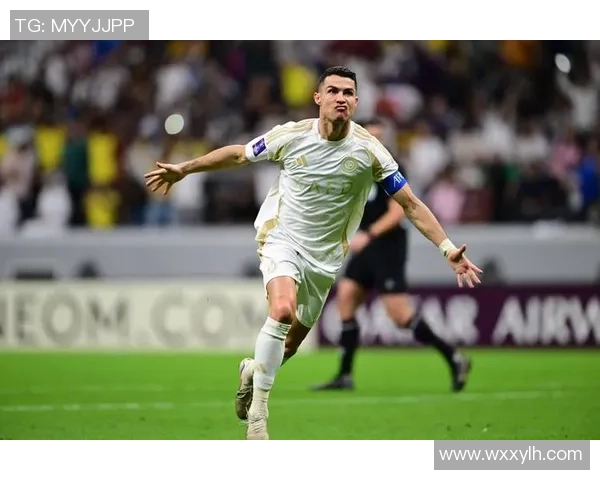 全球顶级十大神级足球球星排名 这些巨星无愧为足球历史的传奇人物